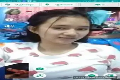 Dokumentasi Gadis Cantik Live Bersantai Kasur VCS