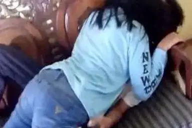 Gadis Cantik Pasrah Goyang Kasur Berat
