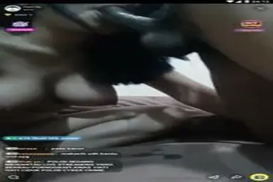 Gadis Cantik Pasrah Servis Kasur Crot Mulut