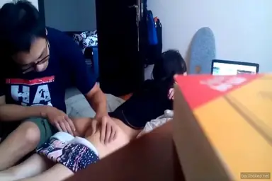 Lagi Rebahan Langsung Digas Abang Sampai Basah