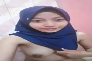 Melly Hijab Cantik Sange Dikamar Mandi 1