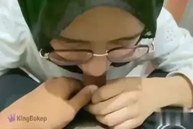 Ukhti Bella Hijab Cantik Pasrah Kasur Crot