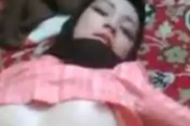 Ukhti Hijab Cantik Pasrah Goyang Kasur 2026